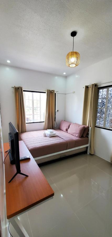 Country Home In Silang Tagaytay Esterno foto